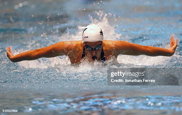 Katie Hoff swims the 400 yard IM final during day two of the AT&T Short Course Nationals at Weyerhaeuser King County Aquatic Center on December 4,...