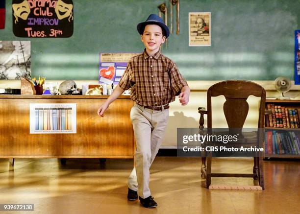 Killer Asteroids, Oklahoma, and a Frizzy Hair Machine" -Pictured: Sheldon . A disappointing loss at the science fair sends Sheldon's life in a new...