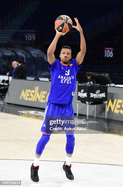 Errick McCollum, #3 of Anadolu Efes Istanbul warms-up prior to the 2017/2018 Turkish Airlines EuroLeague Regular Season Round 29 game between Anadolu...