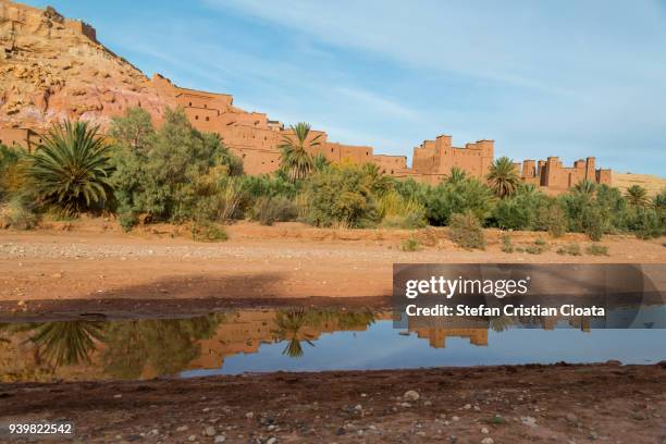 ksar of ait ben haddou, morocco, africa - wonder film 2017 stockfoto's en -beelden