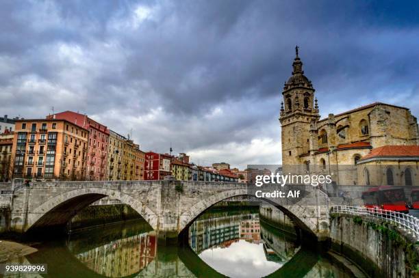 the church and the bridge of san anton in bilbao - bilbao spain stock pictures, royalty-free photos & images