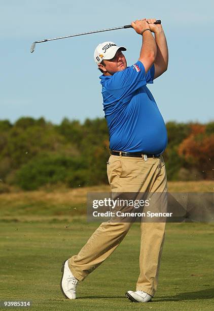 Jarrod Lyle of Australia plays an approach shot during the third round of the 2009 Australian Open at New South Wales Golf Club on December 5, 2009...