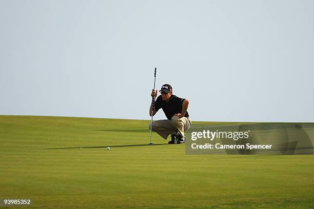 Nick O'Hern of Australia lines up a putt during the third round of the 2009 Australian Open at New South Wales Golf Club on December 5, 2009 in...