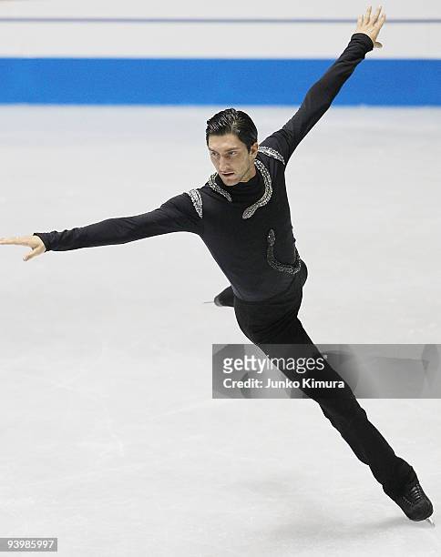 Evan Lysacek of the US competes in the Men Free Skating on the day three of ISU Grand Prix of Figure Skating Final at Yoyogi National Gymnasium on...