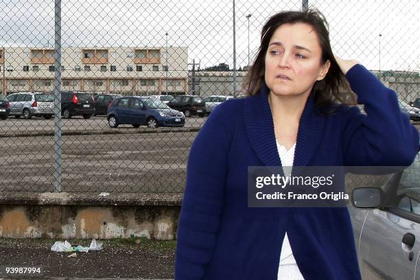 Edda Mellas, mother of Amanda Knox, arrives at the Perugia's prison of Capanne for a visit to Amanda on December 5, 2009 in Perugia, Italy. Amanda...