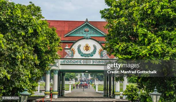 pagelaran hall of the kraton yogyakarta - yogyakarta stock pictures, royalty-free photos & images