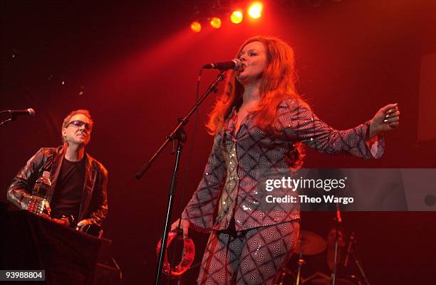 Fred Schneider and Kate Pierson of the B52s