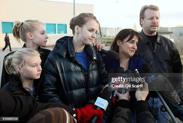 Relatives of convicted murderer Amanda Knox father Curt Knox, mother Edda Mellas, sister Deanna Knox and stepsisters give an interview to the waiting...