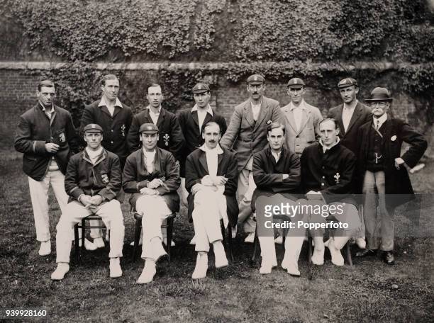 Surrey County cricket team, circa May 1920. Back row : Bill Hitch, Andrew Ducat, Andrew Sandham, Alan Peach, Tom Rushby, Henry Harrison, Tom...