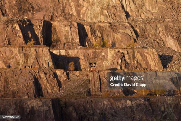 dinorwic quarry, llyn peris, snowdonia, wales - dinorwic quarry stock pictures, royalty-free photos & images