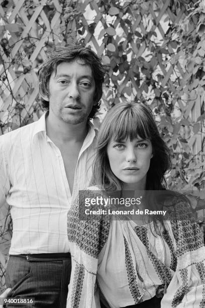 Serge Gainsbourg and British actress and singer Jane Birkin at home, in Rue de Verneuil, 26th August 1970
