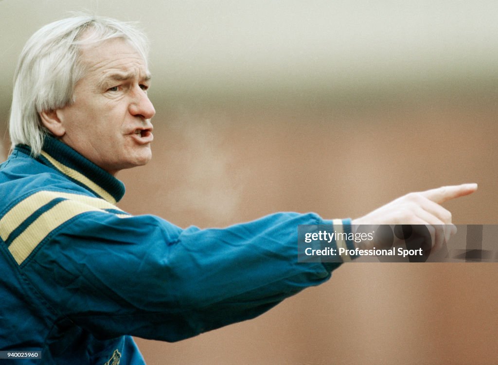 Mike Walker - Everton Manager