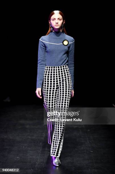 Model walks the runway at the Ipek Arnas show during Mercedes Benz Fashion Week Istanbul at Zorlu Performance Hall on March 30, 2018 in Istanbul,...