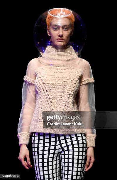 Model walks the runway at the Ipek Arnas show during Mercedes Benz Fashion Week Istanbul at Zorlu Performance Hall on March 30, 2018 in Istanbul,...