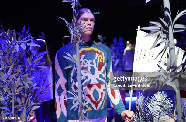 Model walks the runway at the Ipek Arnas show during Mercedes Benz Fashion Week Istanbul at Zorlu Performance Hall on March 30, 2018 in Istanbul,...