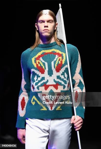 Model walks the runway at the Ipek Arnas show during Mercedes Benz Fashion Week Istanbul at Zorlu Performance Hall on March 30, 2018 in Istanbul,...