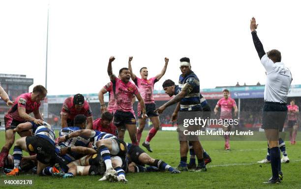Toby Salmon of Exeter Chiefs scores as his team mates celebrate during the Anglo-Welsh Cup Final between Bath Rugby and Exeter Chiefs at Kingsholm...