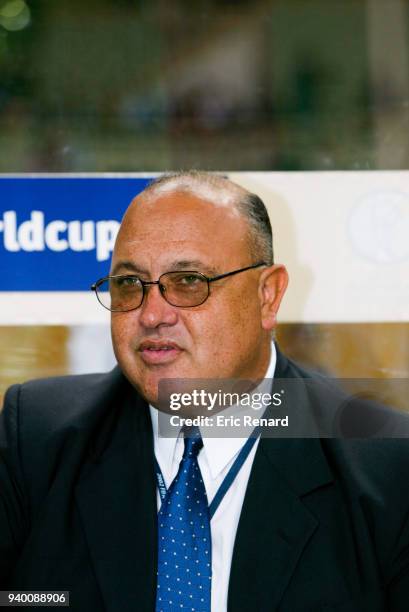 Victor Pua head coach of Uruguay during the World Cup match between France and Uruguay on 6th June 2002 at Asiad Main Stadium, Busan, South Korea