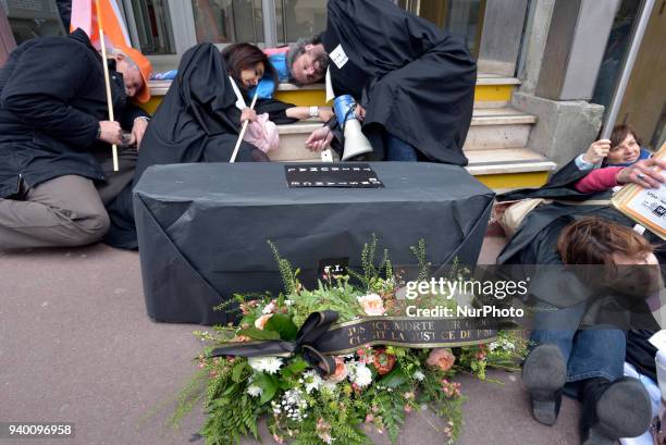 Lawyers make a 'die-in' on the stairs of the Court of First Instance of Toulouse. The French Bar Association, all lawyers' unions, all magistrates'...