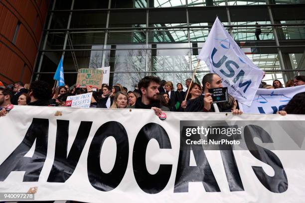 The French Bar Association, all lawyers' unions, all magistrates' unions called all its members to be on strike, to gather in front of courthouses...