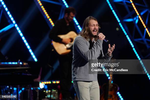 American Idol" contestants continue to vie for their chance at stardom while in the heart of Los Angeles, as the search for Americas next superstar...