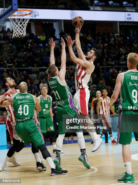 Ioannis Papapetrou, #6 of Olympiacos Piraeus in action during the 2017/2018 Turkish Airlines EuroLeague Regular Season Round 29 game between Unicaja...