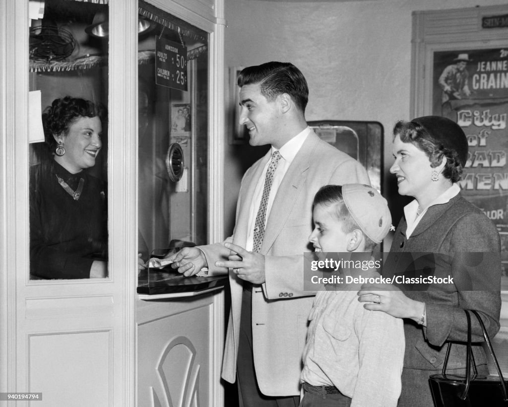 1950s FAMILY MOTHER FATHER...