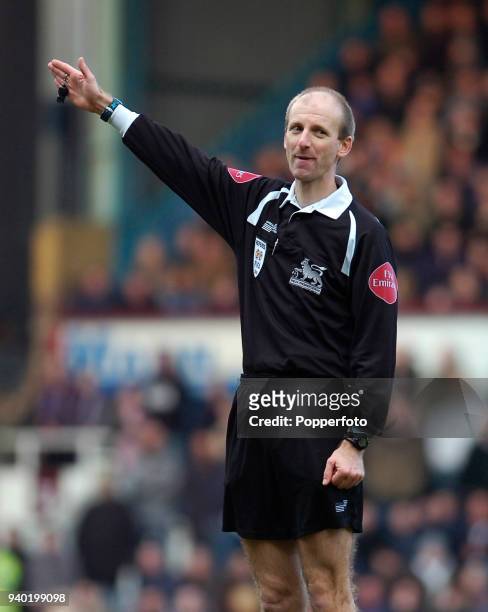 Referee Mike Riley in action during the Barclays Premiership match between West Ham United and Everton at Upton Park in London on March 4, 2006.