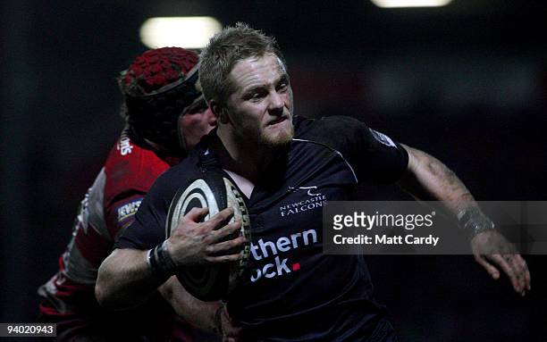 Alex Tait of Newcastle scores a try during the Guinness Premiership match between Gloucester and Newcastle Falcons at Kingsholm on December 5, 2009...