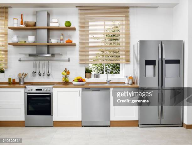 privatküche - refrigerator stock-fotos und bilder