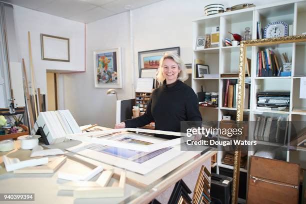 Fraimer Work Framer Portrait Photos and Premium High Res Pictures - Getty Images