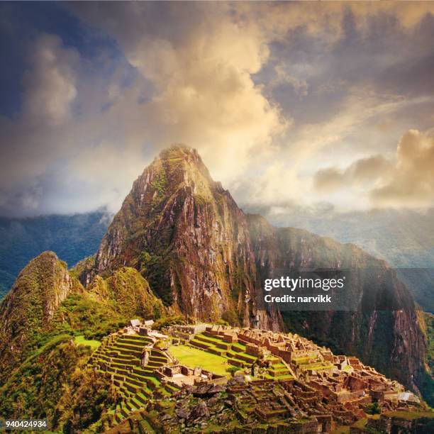 ruins of machu picchu in peru - machu pichu stock pictures, royalty-free photos & images