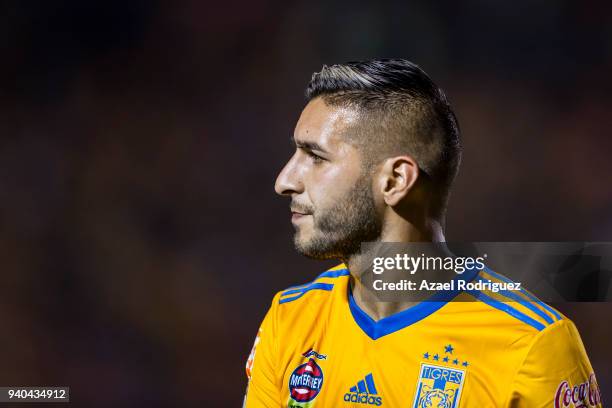 Ismael Sosa of Tigres looks on during the 13th round match between Tigres UANL and Leon as part of the Torneo Clausura 2018 Liga MX at Universitario...