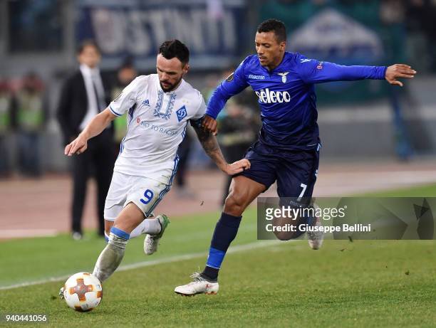 Mykola Morozyuk of FC Dynamo Kiev and Nani of SS Lazio in action during UEFA Europa League Round of 16 match between Lazio and Dynamo Kiev at the...