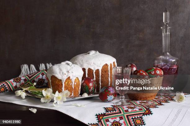 easter: kulich, daffodils and wine - orthodox stock pictures, royalty-free photos & images