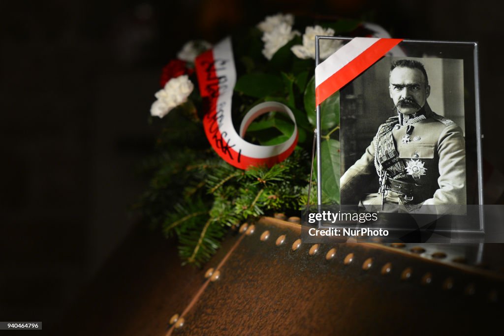 Marshal Pilsudski's remains moved temporarily to President Kaczynski resting place