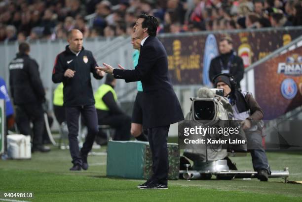 Head coach Unai Emery of Paris Saint-Germain react with Leonardo Jardim of AS Monaco during the League Cup Final match between Paris Saint-Germain...