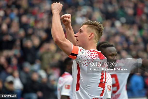 Willi Orban of Leipzig celebrates during the Bundesliga match between Hannover 96 and RB Leipzig at HDI-Arena on March 31, 2018 in Hanover, Germany.