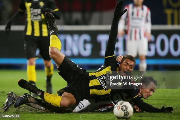 Cyriel Dessers of FC Utrecht, Freek Heerkens of Willem II during the Dutch Eredivisie match between Willem II Tilburg and FC Utrecht at Koning Willem...