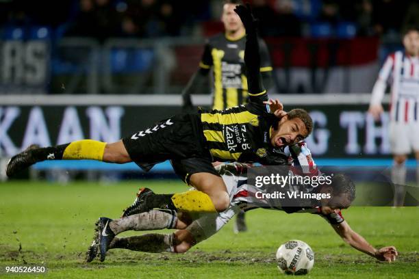 Cyriel Dessers of FC Utrecht, Freek Heerkens of Willem II during the Dutch Eredivisie match between Willem II Tilburg and FC Utrecht at Koning Willem...