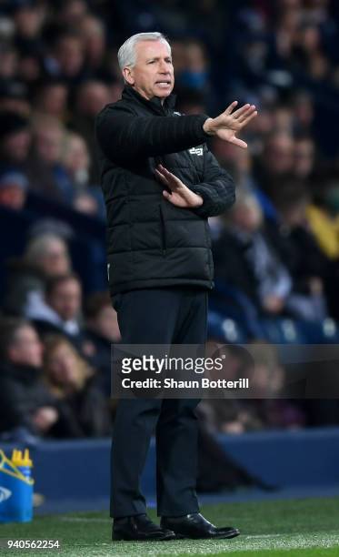 Alan Pardew, Manager of West Bromwich Albion gives instruction to his team during the Premier League match between West Bromwich Albion and Burnley...