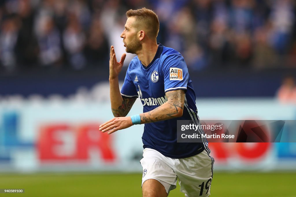 FC Schalke 04 v Sport-Club Freiburg - Bundesliga