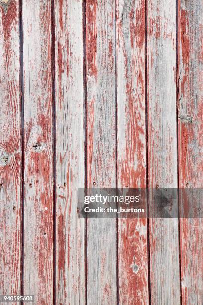 full frame shot of wooden wall - holzwand shabby chic stock-fotos und bilder