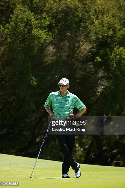 Nick O'Hern of Australia waits to put on the 1st green during the final round of the 2009 Australian Open at New South Wales Golf Club on December 6,...