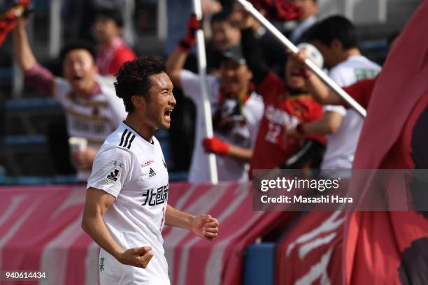 Yuji Sakuda of Zweigen Kanazawa celebrates the first goal during the J.League J2 match between Yokohama FC and Zweigen Kanazawa at Nippatsu Mitsuzawa...