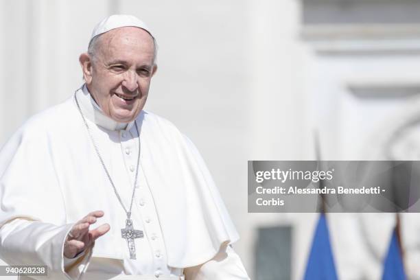 Pope Francis attends the Easter Mass and delivers his Urbi Et Orbi blessing and message to the World in St. Peter's Square on April 1, 2018 in...