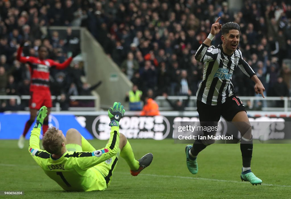 Newcastle United v Huddersfield Town - Premier League