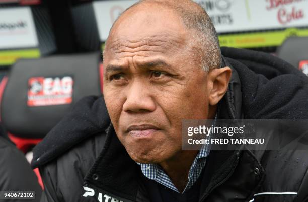 Guingamp's French head coach Antoine Kombouare looks on during the French L1 football match between Guingamp and Bordeaux on April 1, 2018 at the...