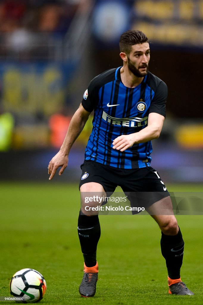 Roberto Gagliardini of FC Internazionale in action during...