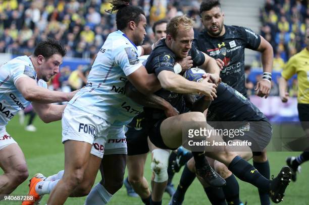 Nick Abendanon of Clermont, Teddy Thomas of Racing 92 during the European Rugby Champions Cup match between ASM Clermont Auvergne and Racing 92 at...